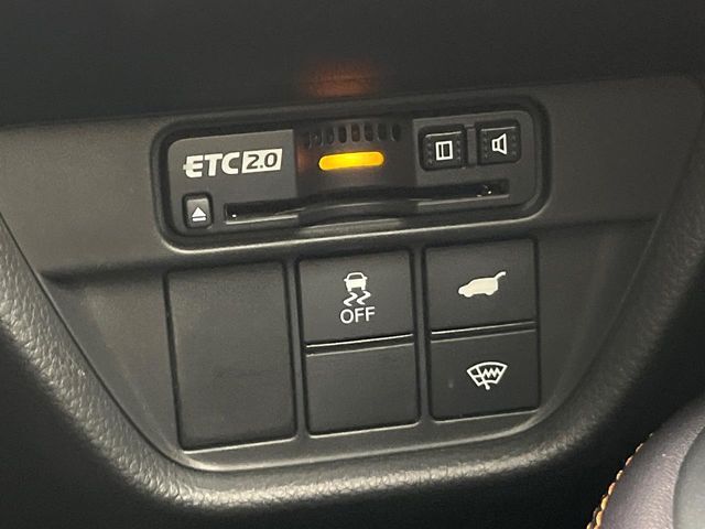 【ETC】高速道路の料金所をストレスなく通過！話題のスポットやサービスエリアに多い「スマートIC」利用時は必須のアイテムです。当店でセットアップを実施、ご納車当日からすぐにご利用いただけます！