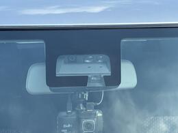 デュアルセンサーブレーキサポートや横滑り防止装置、車線逸脱警報機能などのサポート装備も充実♪