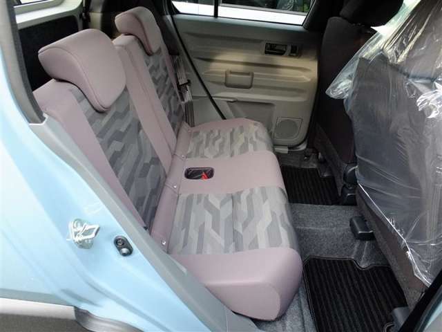 もちろんフロアマットも洗浄済みで綺麗になってます！この綺麗な車をぜひ貴方へ！！！