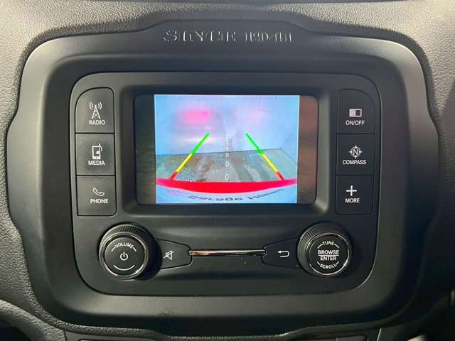 【バックカメラ】駐車の時も安心です♪