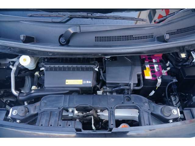 エンジンルームクリーニング済み☆厳正な当社規定の点検基準に合格しておりますので、安心してお乗り下さい！納車前にはエンジンオイル・エレメント・ワイパーゴム・バッテリーを無条件交換いたします！