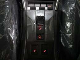 公的機関「（財）日本自動車査定協会」の基準を採用。日本オートオークション協議会「走行距離管理システム」で距離に不正が無いかもチェック済みです。