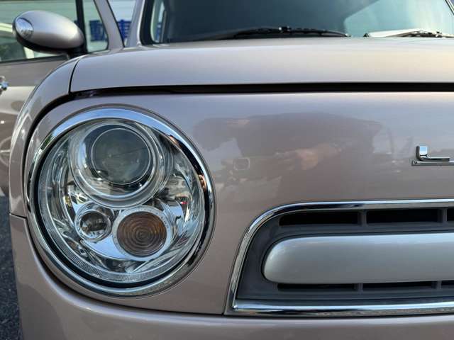 綺麗なヘッドライトレンズです！曇りなどが気になる場合は納車前にも磨いて更に綺麗にします！