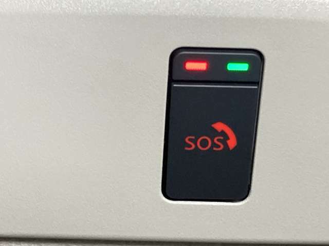 【SOSコール】急病時や危険を感じた時にはSOSコールスイッチを押すと専門オペレーターに接続！万が一エアバック展開事故の時は自動通報します！