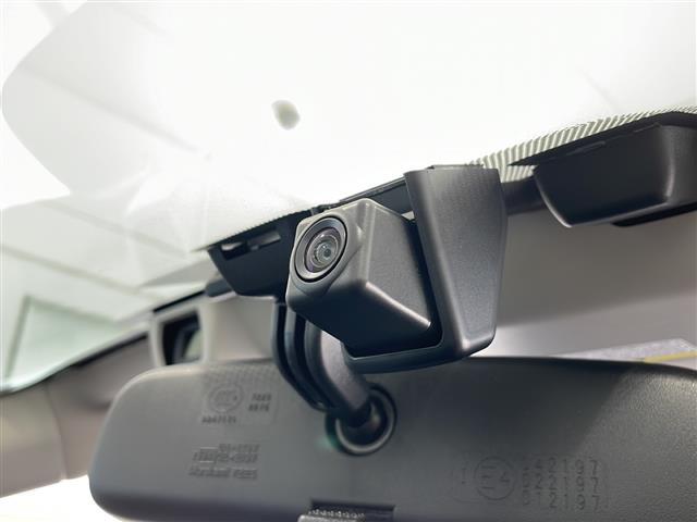 店舗にて現車の確認もいただけますので、お電話で在庫のご確認の上、是非ガリバー黒部店までご来店くださいませ！！！