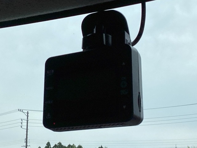 もしもの時に役立つドライブレコーダー付き！！あおり運転防止にも役立ちます！！
