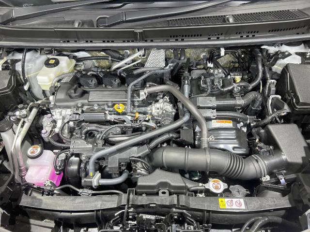 親切・丁寧な専門メカニックスタッフが応対！・車検・点検整備・事故等の修理などアフターサービスも安心。お車のカスタマイズもネクステージのサービススタッフまでご相談ください！