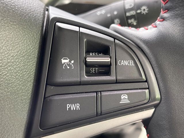 【アダプティブクルーズコントロール】高速道路での長距離走行が楽に！！自動で速度を保つクルーズコントロールが、衝突軽減システムと連携し、前方の車両を感知して車間を保つように速度調節してくれます！！