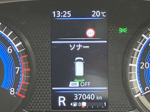 障害物を感知し知らせてくれるので安心です♪