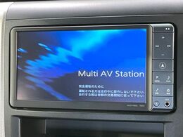 【純正ナビ】人気の純正ナビを装備しております。ナビの使いやすさはもちろん、オーディオ機能も充実！キャンプや旅行はもちろん、通勤や買い物など普段のドライブも楽しくなるはず♪