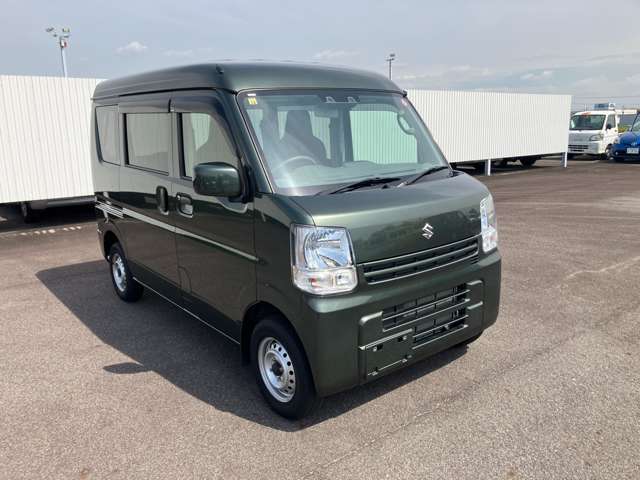 納車後も頼りにされるお店を目指しております。安心の運輸支局指定整備工場完備！！板金工場完備！！車検・修理・板金・塗装など、お車に関することなら何でもご相談下さい！