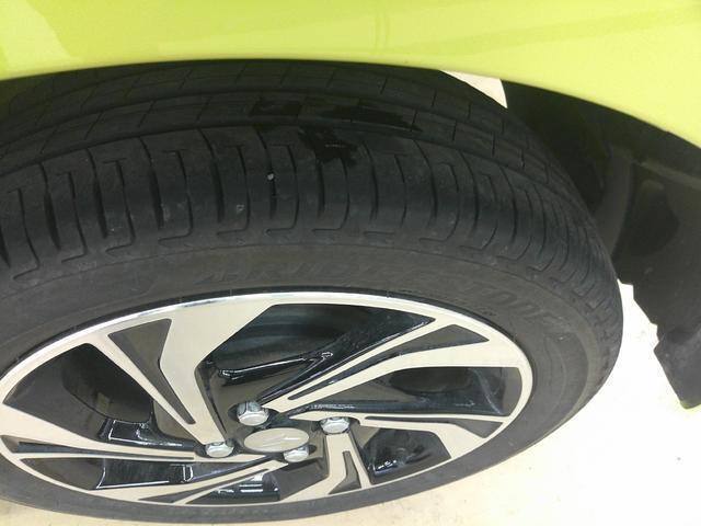 実車はアルミホイール組みの夏用タイヤを装着しています。