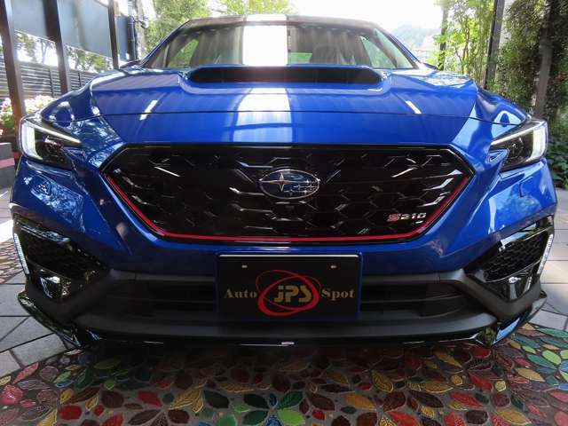 ■特殊生産型エンジン（FA24）水平対向4気筒 2.4L DOHC16バルブ デュアルAVCS 直噴ターボ “DIT” ■出力 300ps/5700rpmトルク値 38.2kgf・m/2000-5600pmkgf・m ■スバルパフォーマンストランスミッション新開発搭載