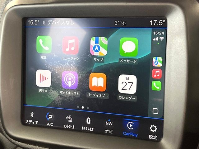 ●Apple　Car　Play：スマホとの有線接続で、ナビ・オーディオ再生などスマホのアプリ機能が画面でも使える便利機能です！