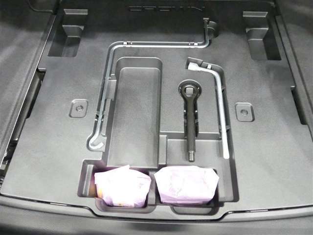 【パンク修理キット】パンク修理キットが付属します。※応急用タイヤは付属しておりません。※損傷の状態によっては修理できない場合があります。