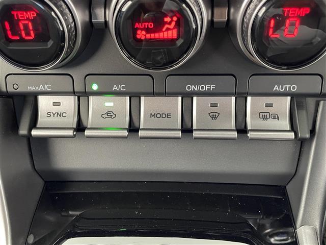 【運転席操作部】快適なドライブを楽しむための機能が装備されています！運転席から触れるので、使いやすいです！除菌プランいれていただくと、さらに清潔で安心していただけます！