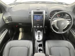 【インパネ全体】全方位で視界が広く、高い目線で運転もしやすいです！