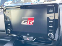 【8インチ　ディスプレイオーディオ】大画面のディスプレイはAppleCarPlayやAndroidAutoが利用可能。大きな画面でスマホナビアプリ等が利用いただけます♪