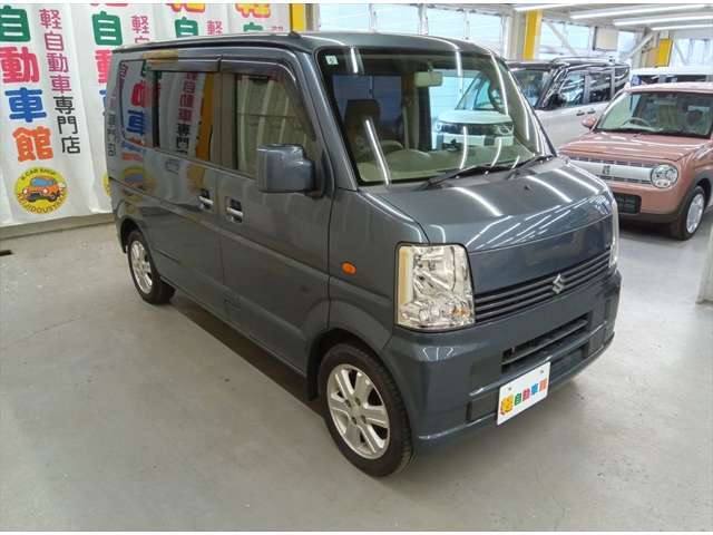 各メーカーの軽自動車をじっくり比較できるのも当店のポイントです！