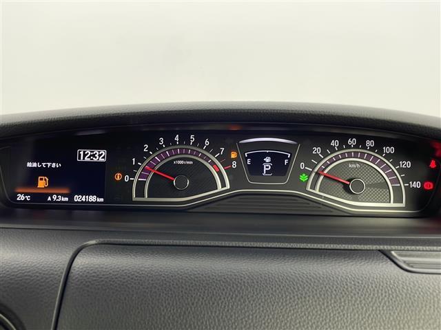 【スピードメーター】メーターがシンプルで見やすく運転しやすいですね！