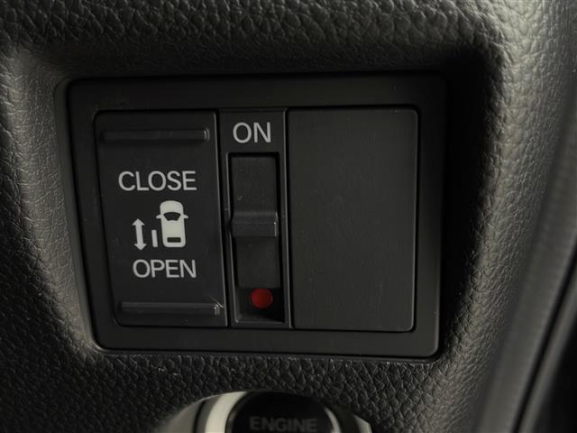 【運転席操作部】快適なドライブを楽しむための機能が装備されています！運転席から触れるので、使いやすいです！除菌プランいれていただくと、さらに清潔で安心していただけます！