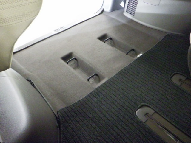 3列目を収納すればこんなに広々スペースの出来上がり！大きな荷物も積み込み可能です。