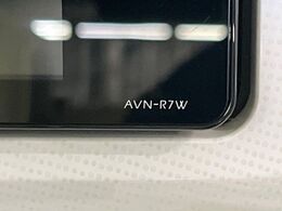 【ナビゲーション】目的地までしっかり案内してくれる使いやすいナビ。Bluetooth接続すればお持ちのスマホやMP3プレイヤーの音楽を再生可能！毎日の運転がさらに楽しくなります！！