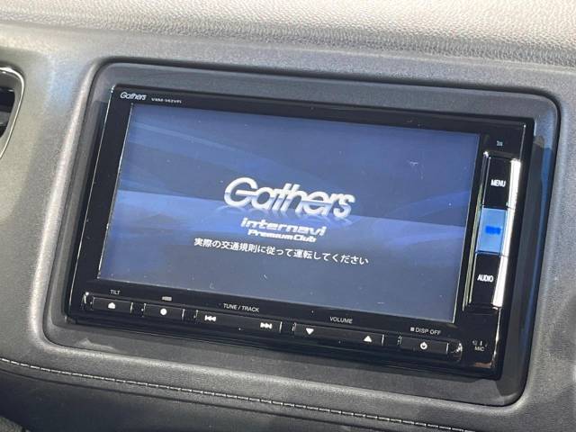 【純正ナビ】人気の純正ナビを装備。オーディオ機能も充実しており、Bluetooth接続すればお持ちのスマホやMP3プレイヤーの音楽を再生可能！毎日の運転がさらに楽しくなります！！