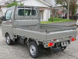 整備スタッフと営業スタッフが、販売から車検整備・板金塗装・自動車保険まで、あなたのカーライフをフルサポート致します。