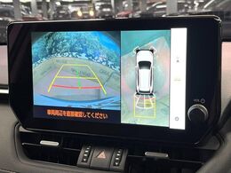 【パノラミックビューモニター】専用のカメラにより、上から見下ろしたような視点で360度クルマの周囲を確認することができます☆死角部分も確認しやすく、狭い場所での切り返しや駐車もスムーズに行えます。
