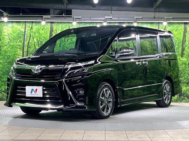 大好評のボディコーティング「弾スプラッシュコート」もご納車までに施工可能。通常のガラスコートと異なる、耐久年数6年の無機質ガラスコーティングが、ボディをキレイな状態に保ってくれます。