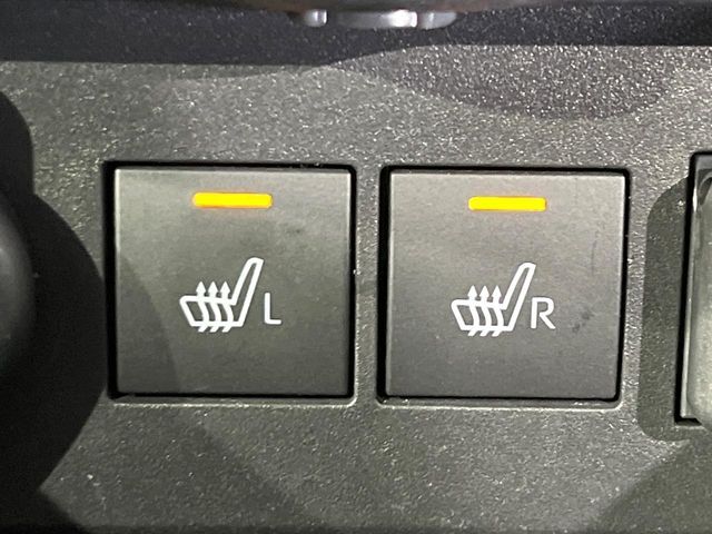 【シートヒーター】寒い日に重宝するシートヒーター！エアコンより早く温まってくれるので寒がりの人も安心ですね♪エアコンの温風は乾燥するから苦手、という方にもをおすすめです。