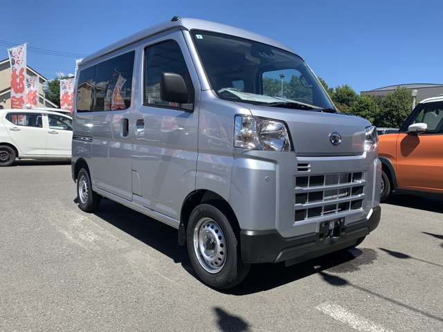 当店では身体障害者用の装置、運転補助用具も取り付けられます。詳しくは販売員までお声掛け下さい。