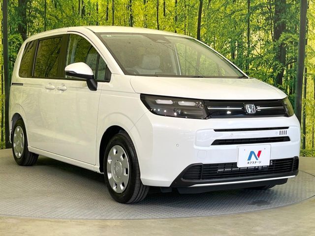 大好評のボディコーティング「弾スプラッシュコート」もご納車までに施工可能。通常のガラスコートと異なる、耐久年数6年の無機質ガラスコーティングが、ボディをキレイな状態に保ってくれます。