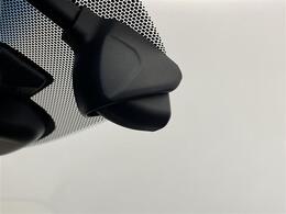 【バックミラー】大きくて見やすいので、後方を見るときも安心です！