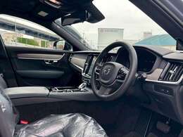 ◆ハイクオリティーな中古車をお探しなら、SANKO AIR PORT『 プレミアムカーを神戸支店 』へぜひ！皆様のご来店・お問合せをお待ちしております！！◆サンコーエアポート神戸本店　TEL：078-803-8345