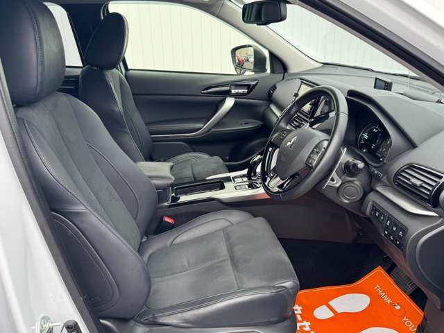 運転席シート廻りは使用感も少なく、良好な状態となっています。丁寧に使われていたことがよくわかります。