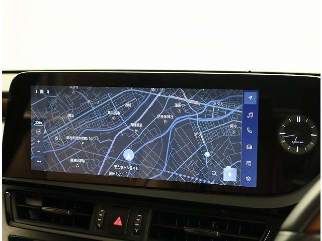 純正ナビ・バックモニター付きです