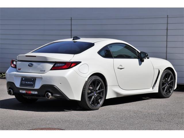 ディーラー車ならではの安心、スバルを知り尽くしたメカニックが純正部品、スバル専用診断機器、使用して整備いたします。