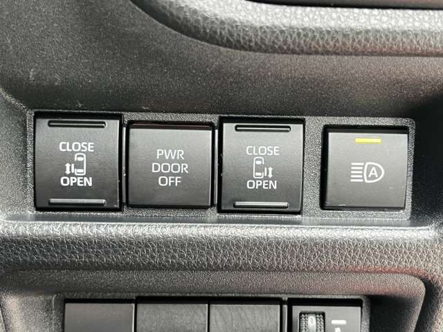 各種運転支援装置や両側電動スライドドアなど、装備充実の一台です！