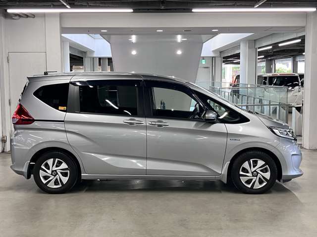 毎日新規物件入庫！3500台の高品質車をぜひとも、ご自身の目で直接ご覧になって、ご実感下さい、自身を持ってお勧めいたします。
