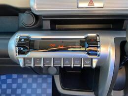 家庭用エアコン同様に温度設定するだけで室内温度を快適に保ってくれる　フルオートエアコンを装備しています！