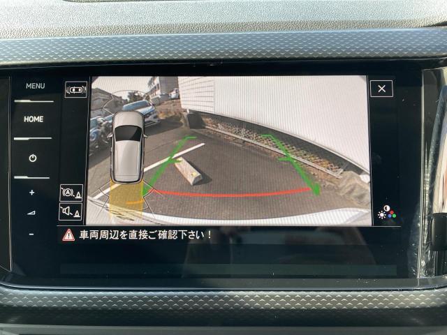 前後パーキングセンサー＆リアビューカメラで、車庫入れも安心です。パーキングセンサーは音だけでなくモニターで接近情報を確認出来てより安心です。