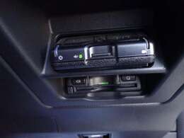 必需品のETCももちろん取付済みです。