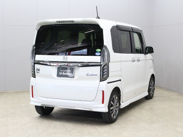 【コーティング】大好評のボディコーティング「グラスコーティング　ガードコスメSP」もご納車までに施工可能。ボディをキレイな状態に保ってくれます。
