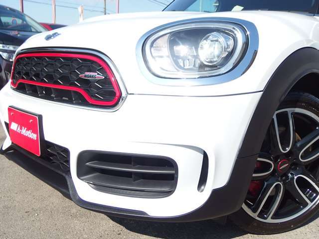 ヘッドライトもクリアでキレイですよ♪