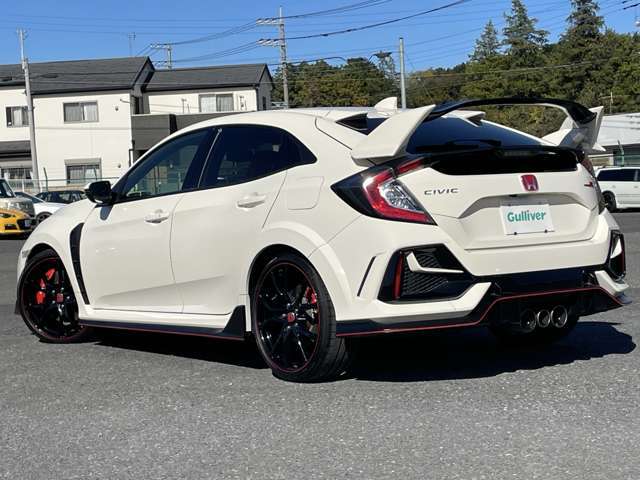 【全国ネットワークでスポーツカーライフをサポート】アフターサービスやメンテナンスは、全国のガリバーグループ直営店舗や提携先整備工場をご利用頂けます。