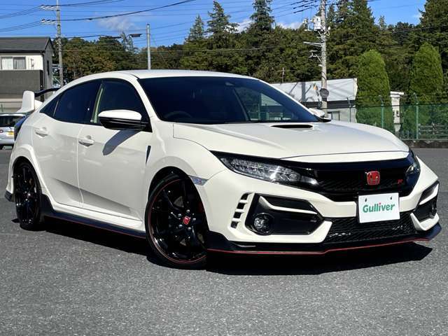 【拠点所在は陸運局指定工場】ガリバー関東商品化センター内で運営していますので、プロの整備士・検査員の厳しい目でスポーツカーのコンディションチェックを行っています。