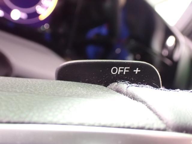 ハンドル裏にパドルシフトも搭載しており、スポーツモードコンフォートモードエコモード等走りに合わせてお好みに選んで頂けます。