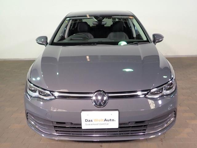 グリル周りにシルバーメッキが施されており上品な印象を醸し出してくれます。